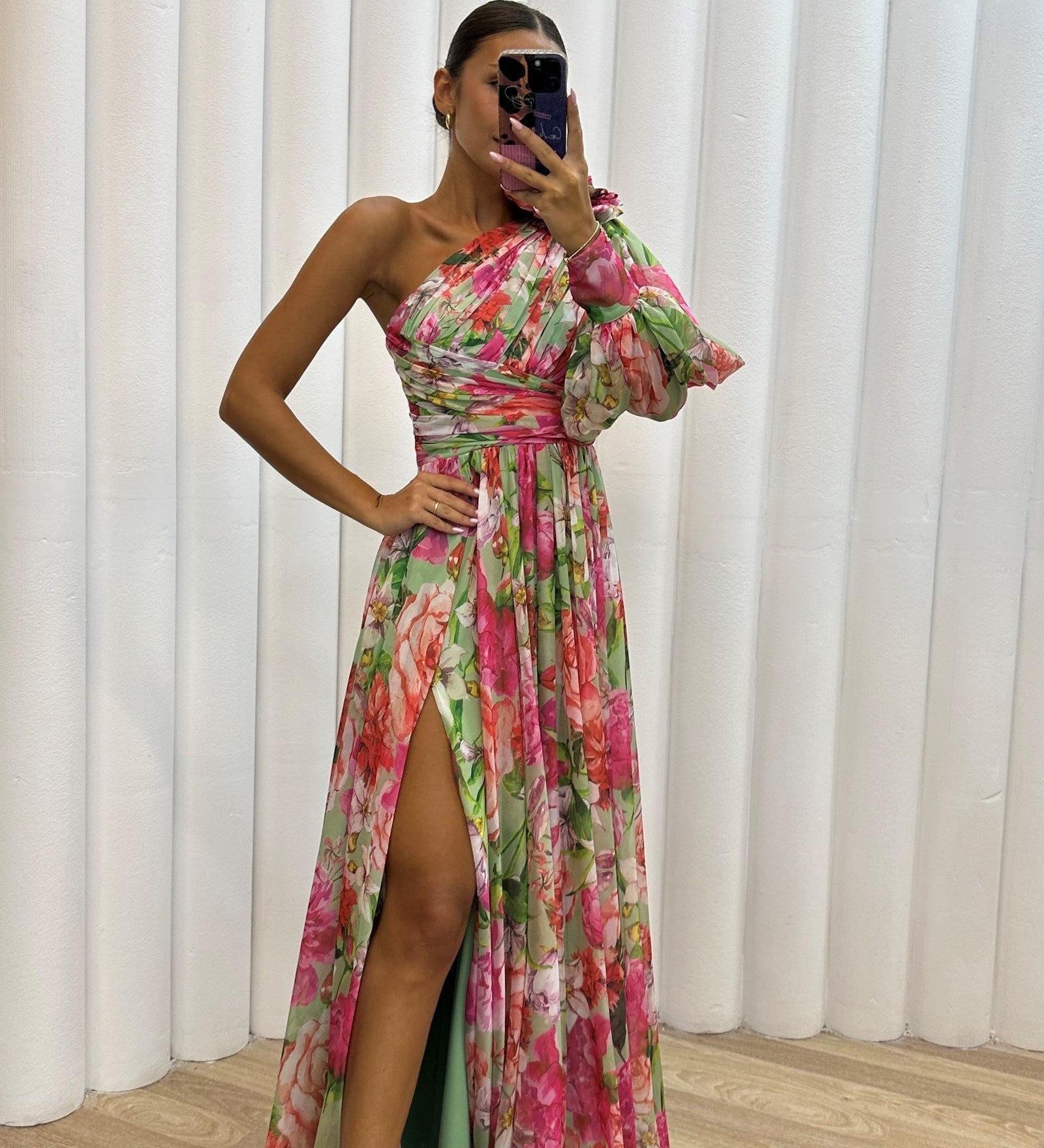 Whitney - Vestido Elegante e Fluido
